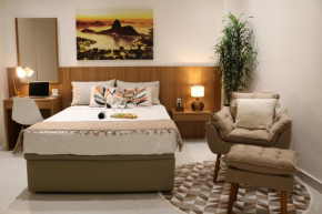 Elegant Copacabana Retreat 200m to Beach, w Bedroom, Washer, Sleeps Up to 4!
